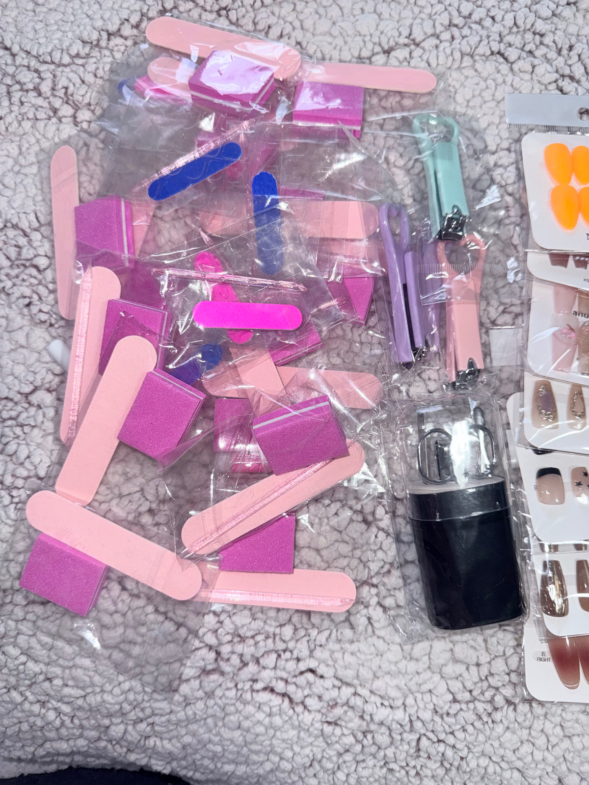 Nail Bundle